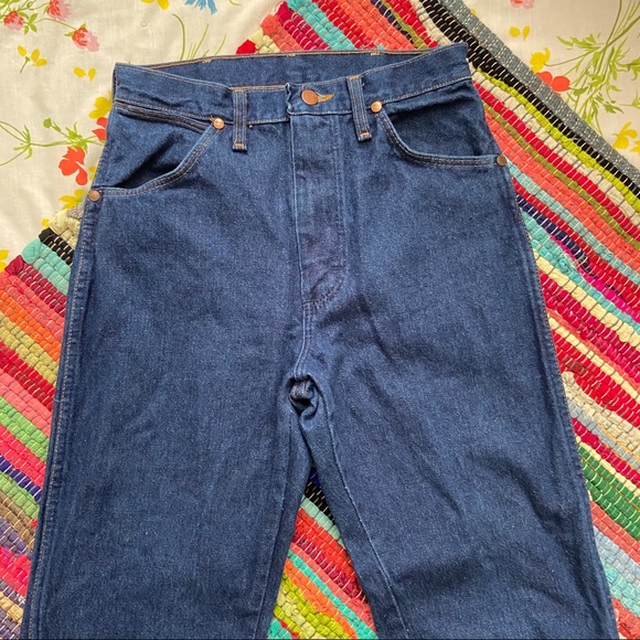 VINTAGE WRANGLER DARK WASH HIGH WAIST JEANS - Picture 2 of 8